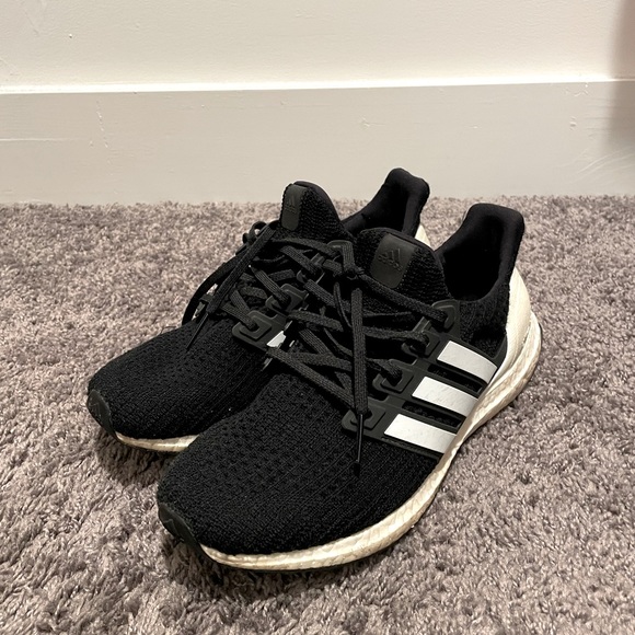Adidas UltraBoost 19 - Picture 1 of 2